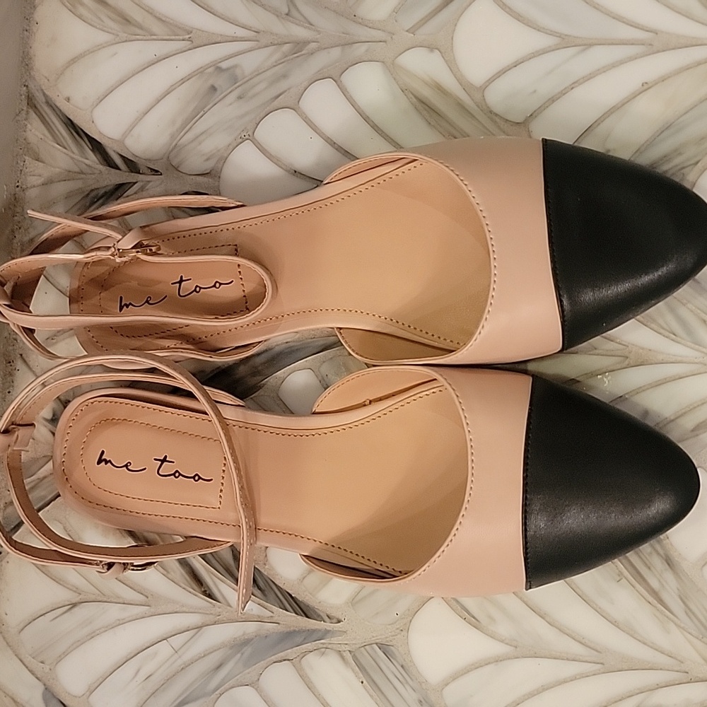 Me Too Antonia nude & black flats sling back. Size 8.5.New In Box.